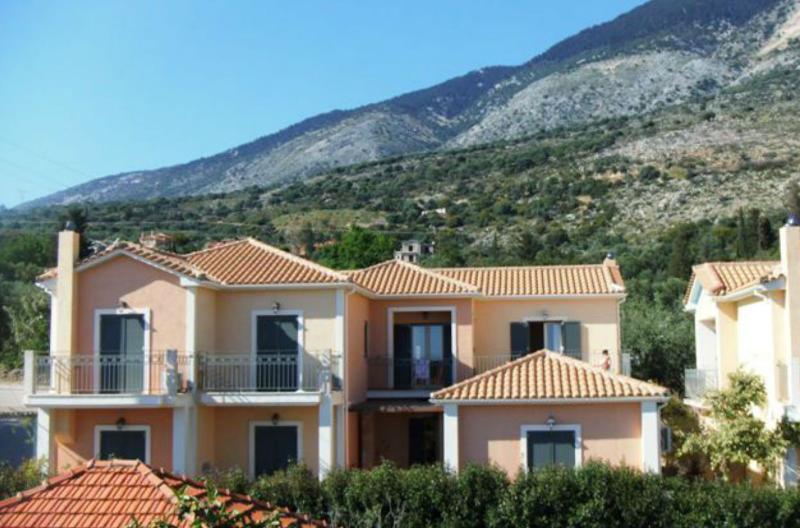 Liocharis Apartments Lourdata  Esterno foto