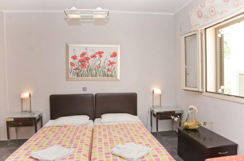 Liocharis Apartments Lourdata  Esterno foto