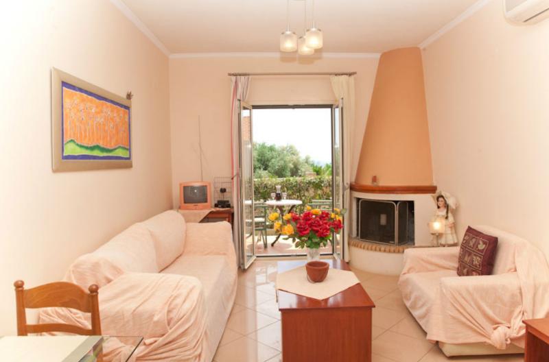 Liocharis Apartments Lourdata  Esterno foto